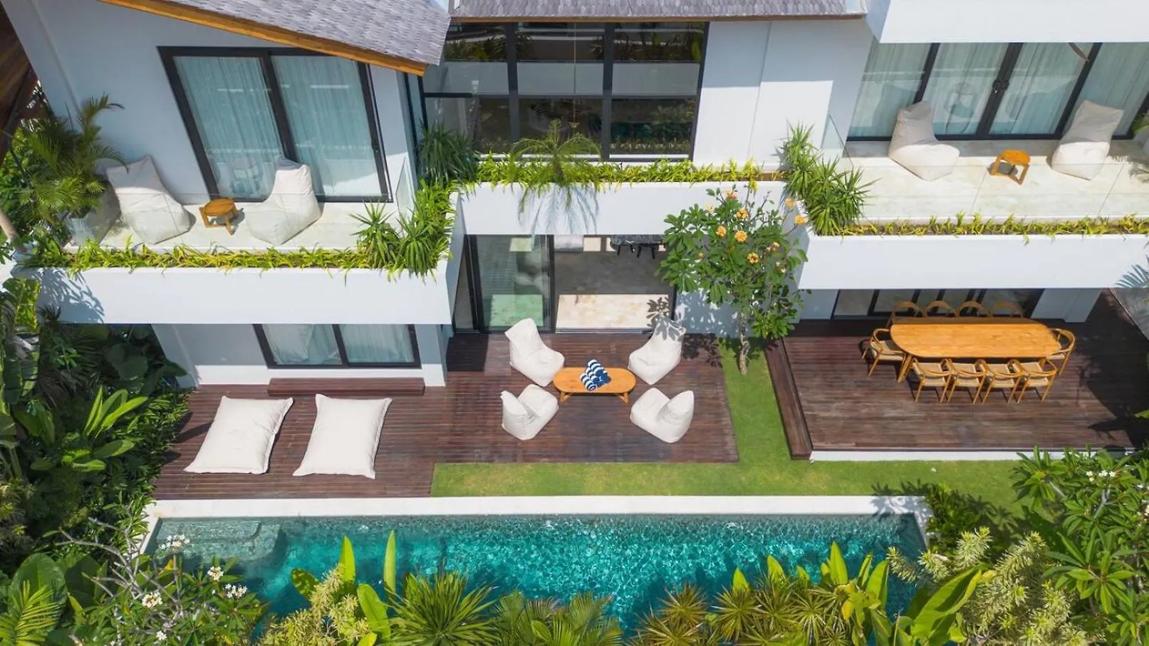 Luxurious 5 Bd Villa In Seminyak - Art Deco Style Canggu